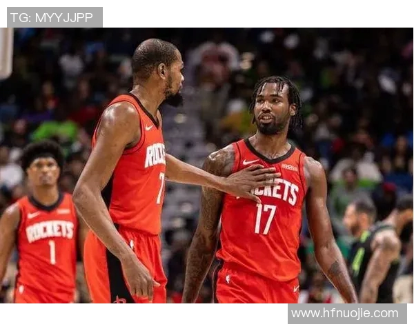 火箭队与尼克斯队激战正酣球迷期待精彩对决与胜负悬念 火箭队与尼克斯队激战正酣球迷期待精彩对决与胜负悬念